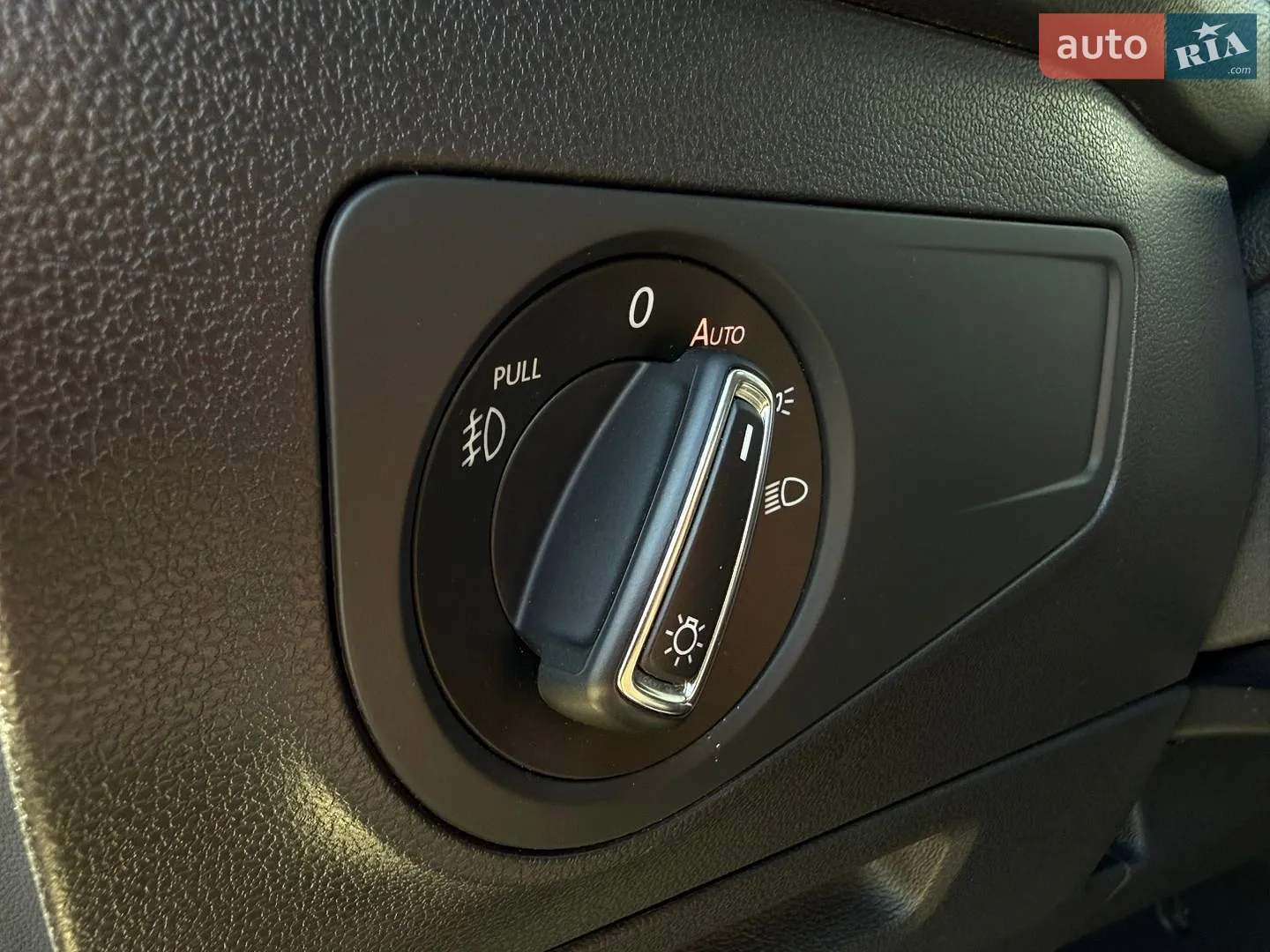 2017 Volkswagen Tiguan - мініатюра 24