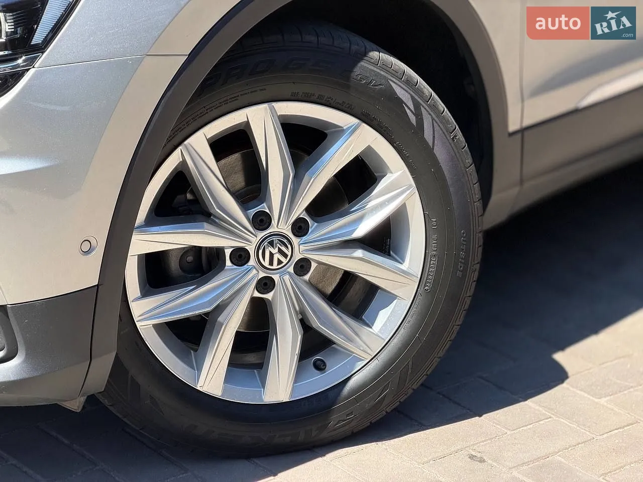 2020 Volkswagen Tiguan - мініатюра 10