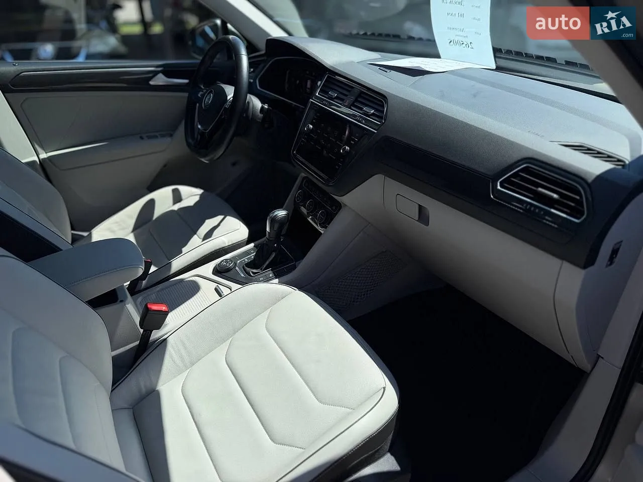 2020 Volkswagen Tiguan - мініатюра 22