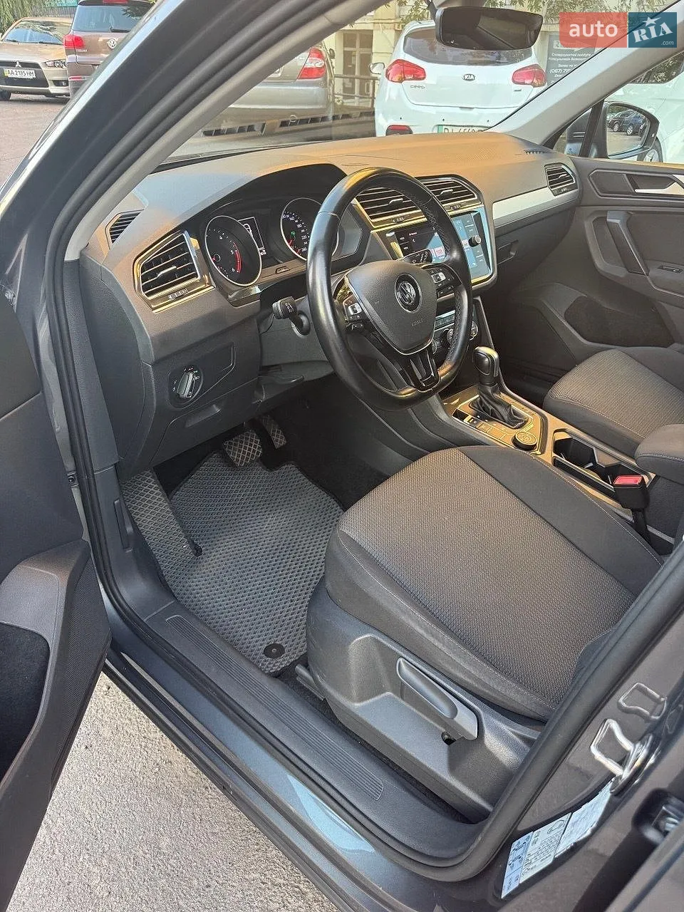 2019 Volkswagen Tiguan - мініатюра 9