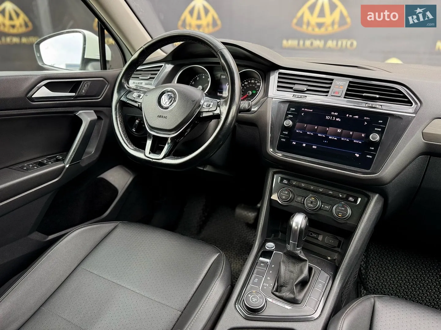 2018 Volkswagen Tiguan - мініатюра 21