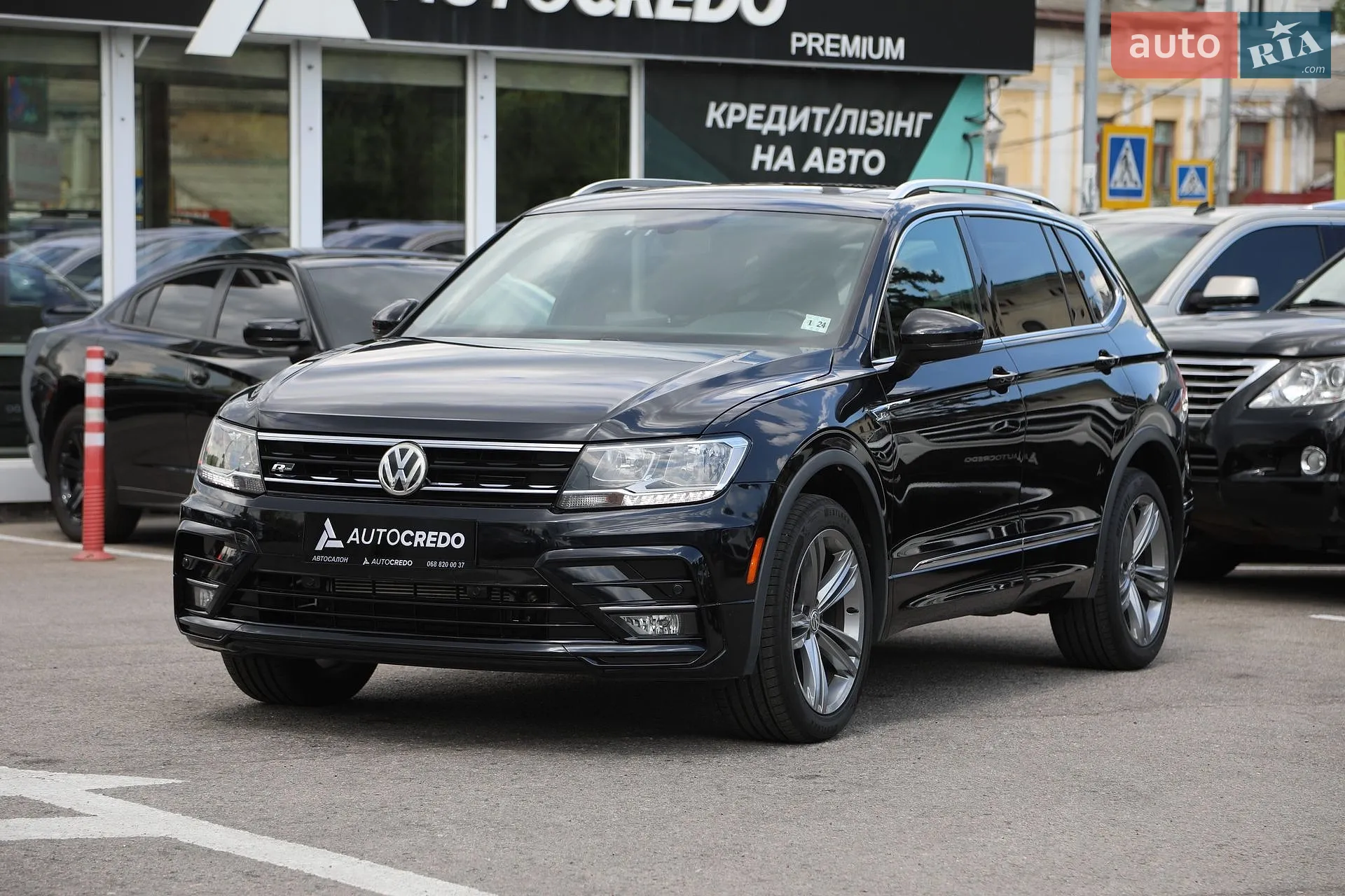 2018 Volkswagen Tiguan - фото 1