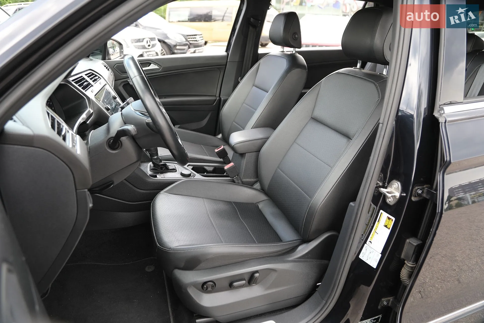 2018 Volkswagen Tiguan - мініатюра 14
