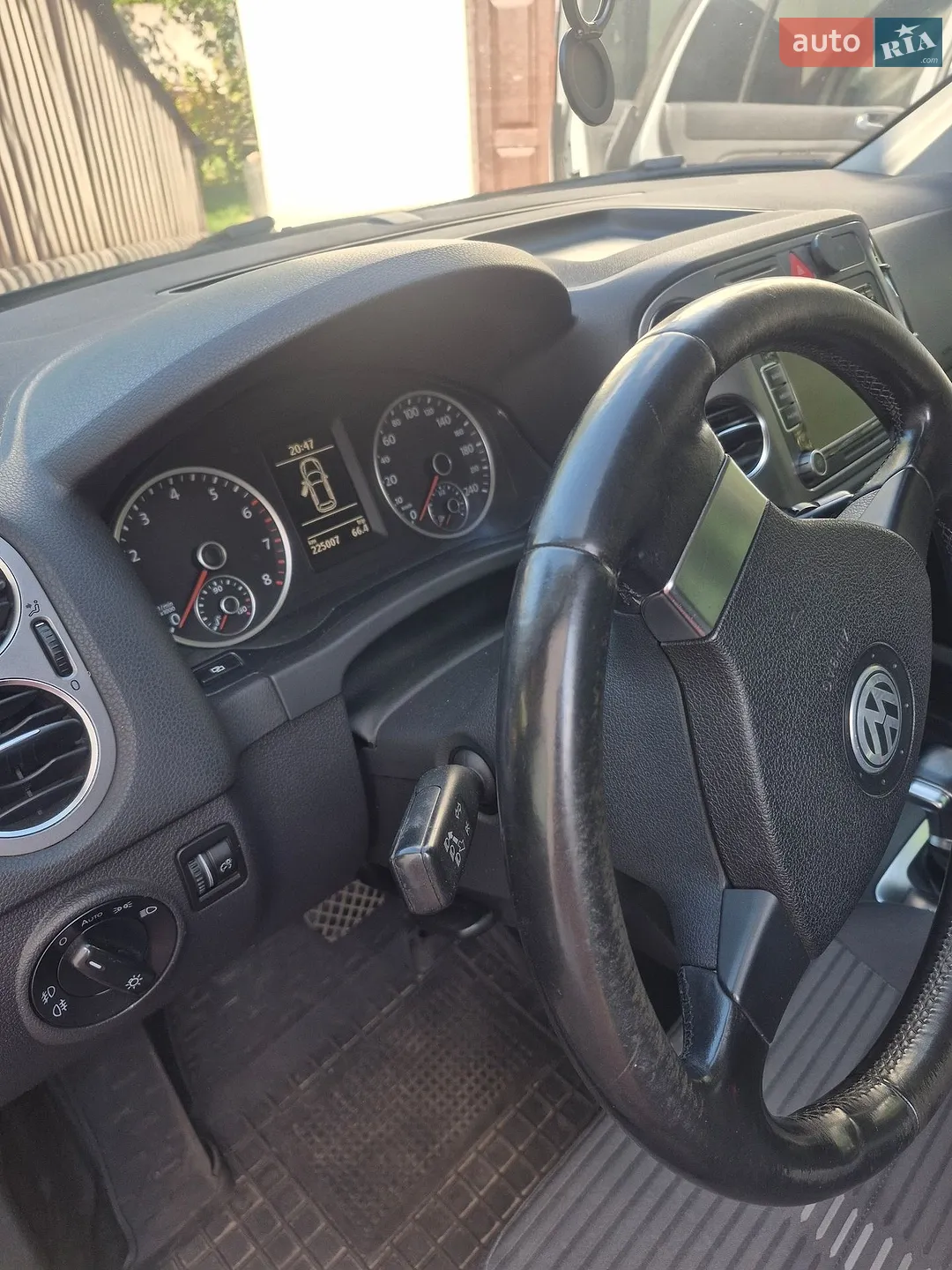 2010 Volkswagen Tiguan - мініатюра 6