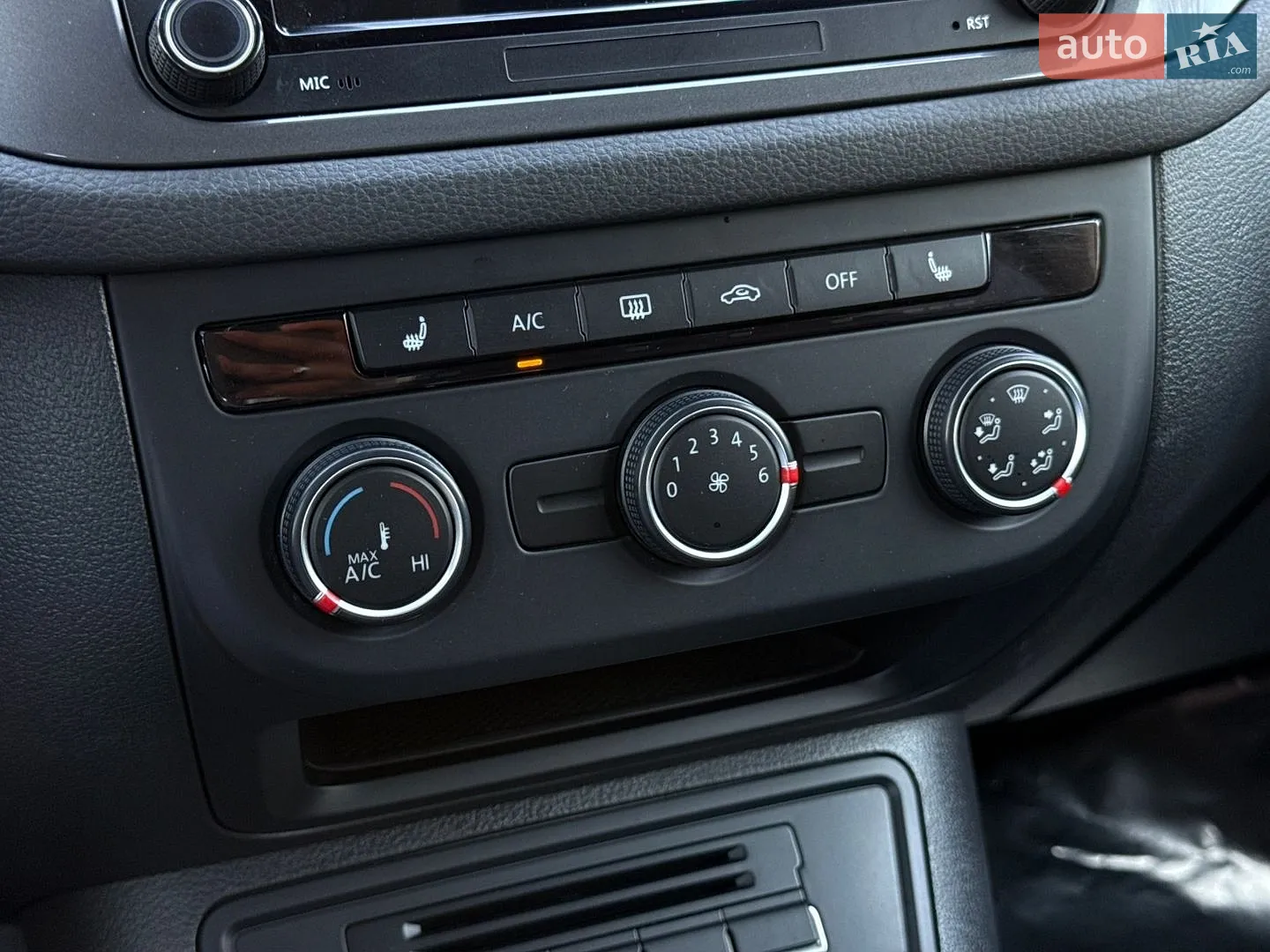 2016 Volkswagen Tiguan - мініатюра 45