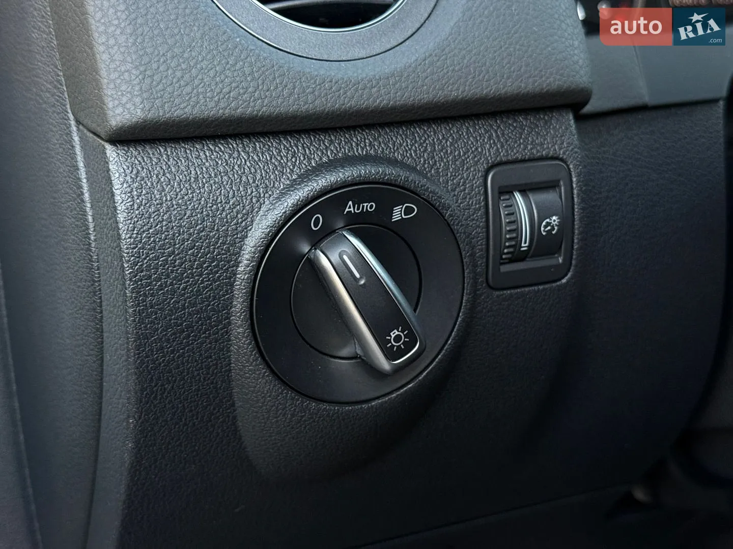 2016 Volkswagen Tiguan - мініатюра 52