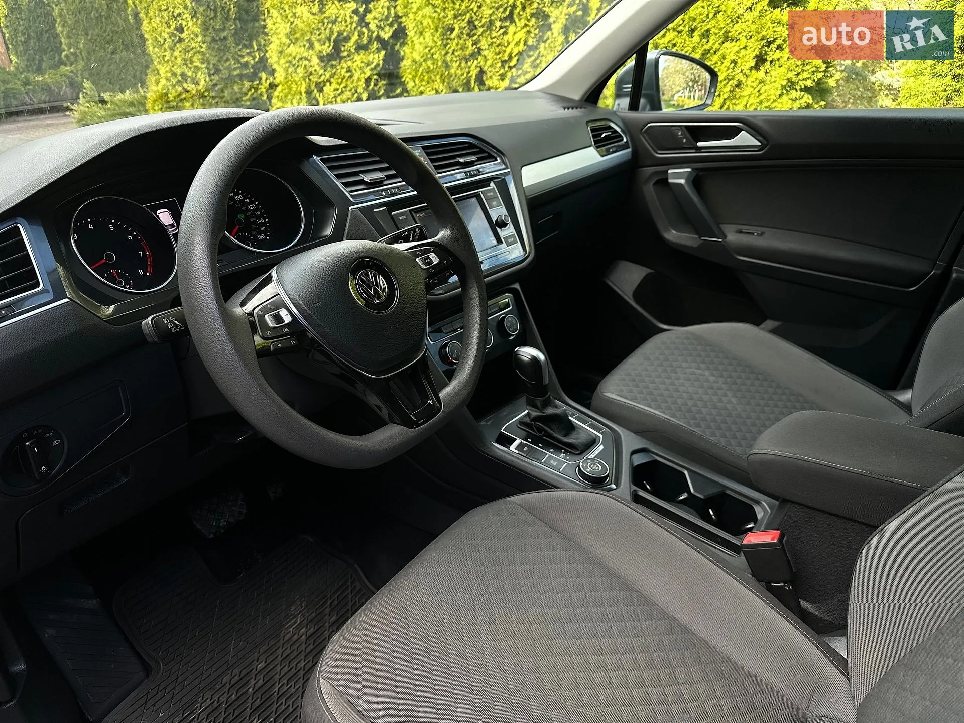 2017 Volkswagen Tiguan - мініатюра 30
