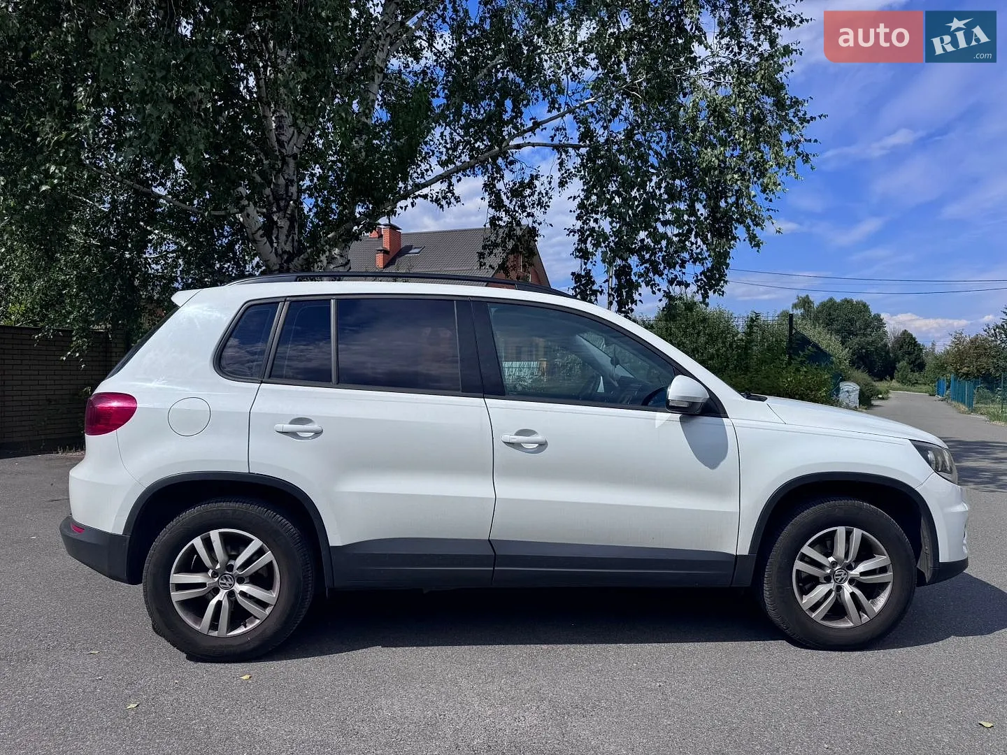 2016 Volkswagen Tiguan - мініатюра 10