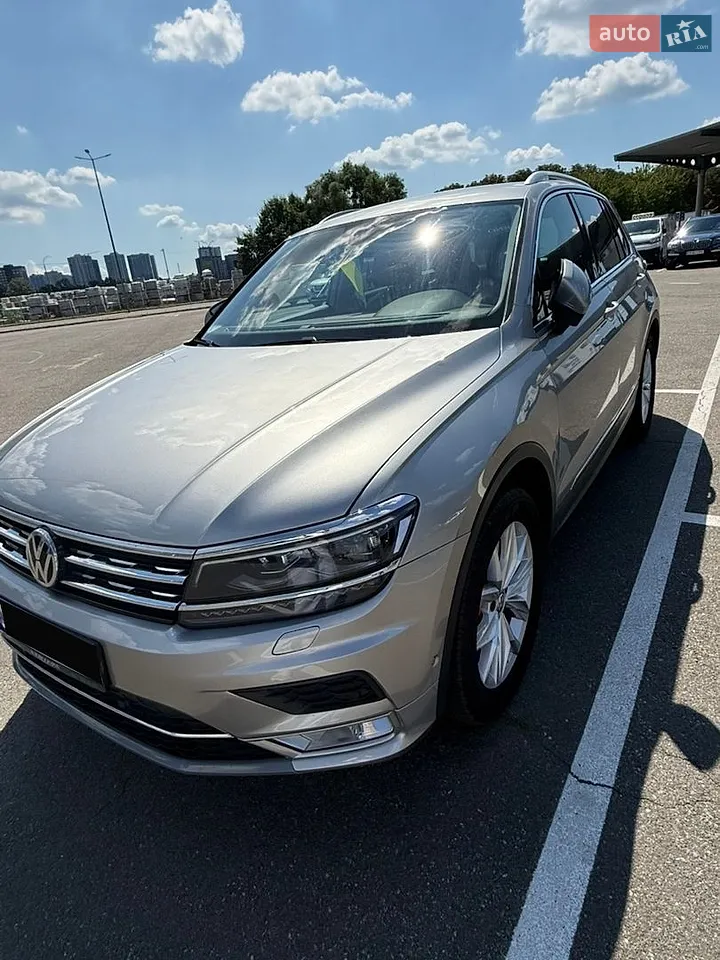2017 Volkswagen Tiguan - мініатюра 26