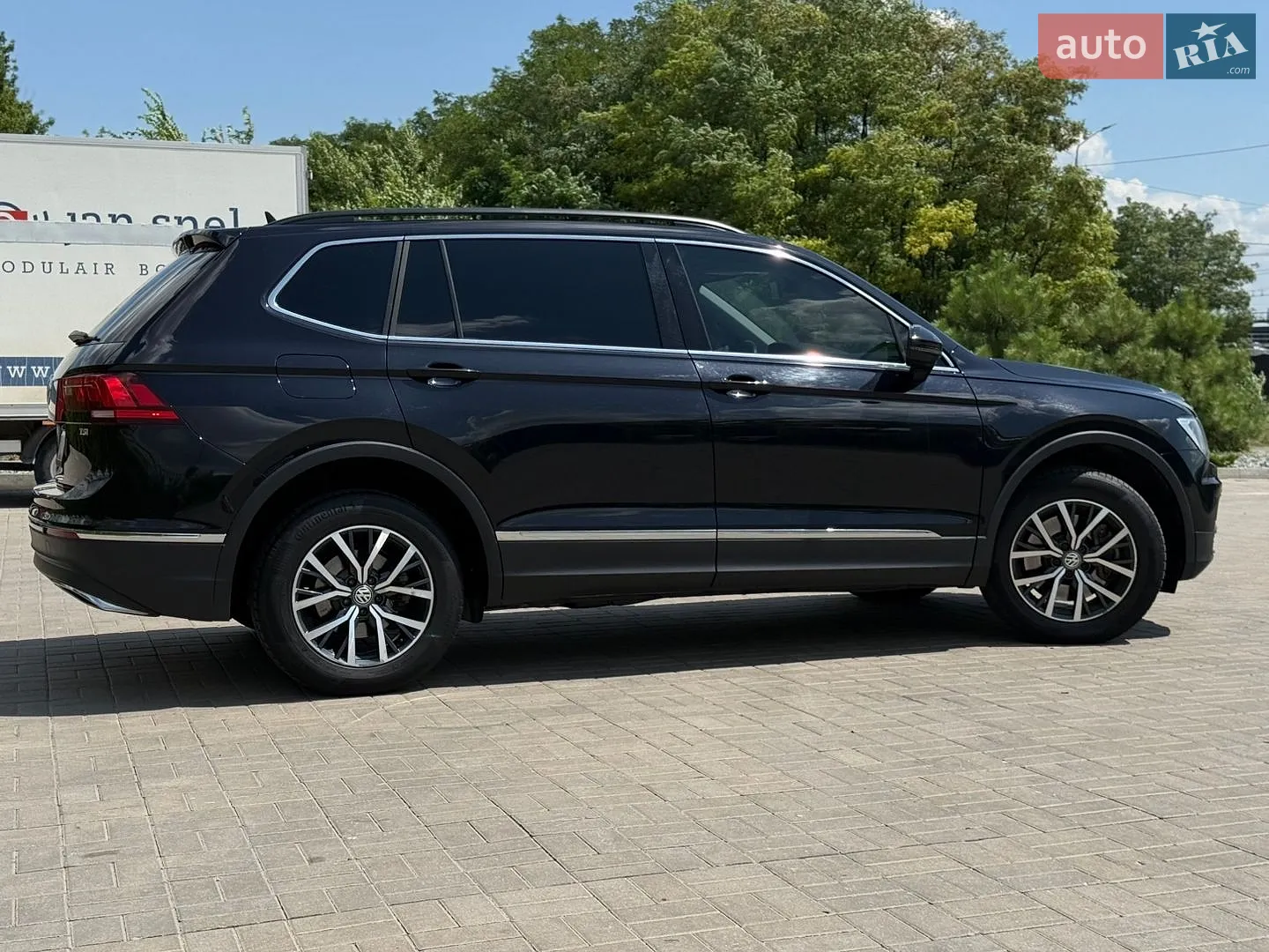 2018 Volkswagen Tiguan - мініатюра 12