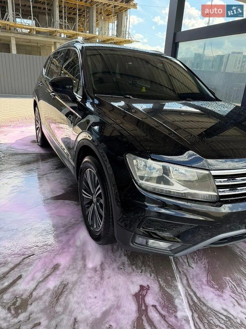 2017 Volkswagen Tiguan - мініатюра 25