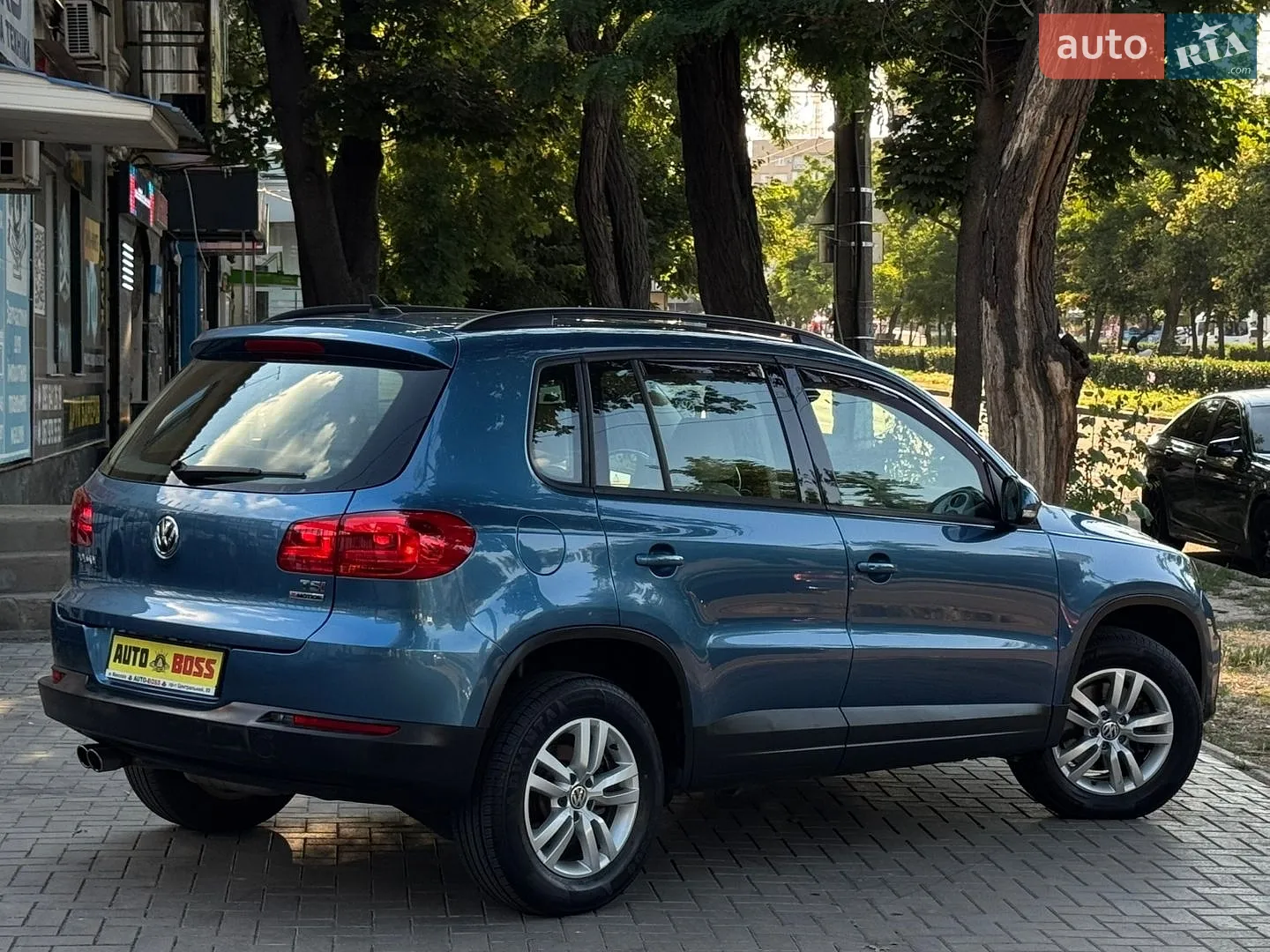 2016 Volkswagen Tiguan - мініатюра 12
