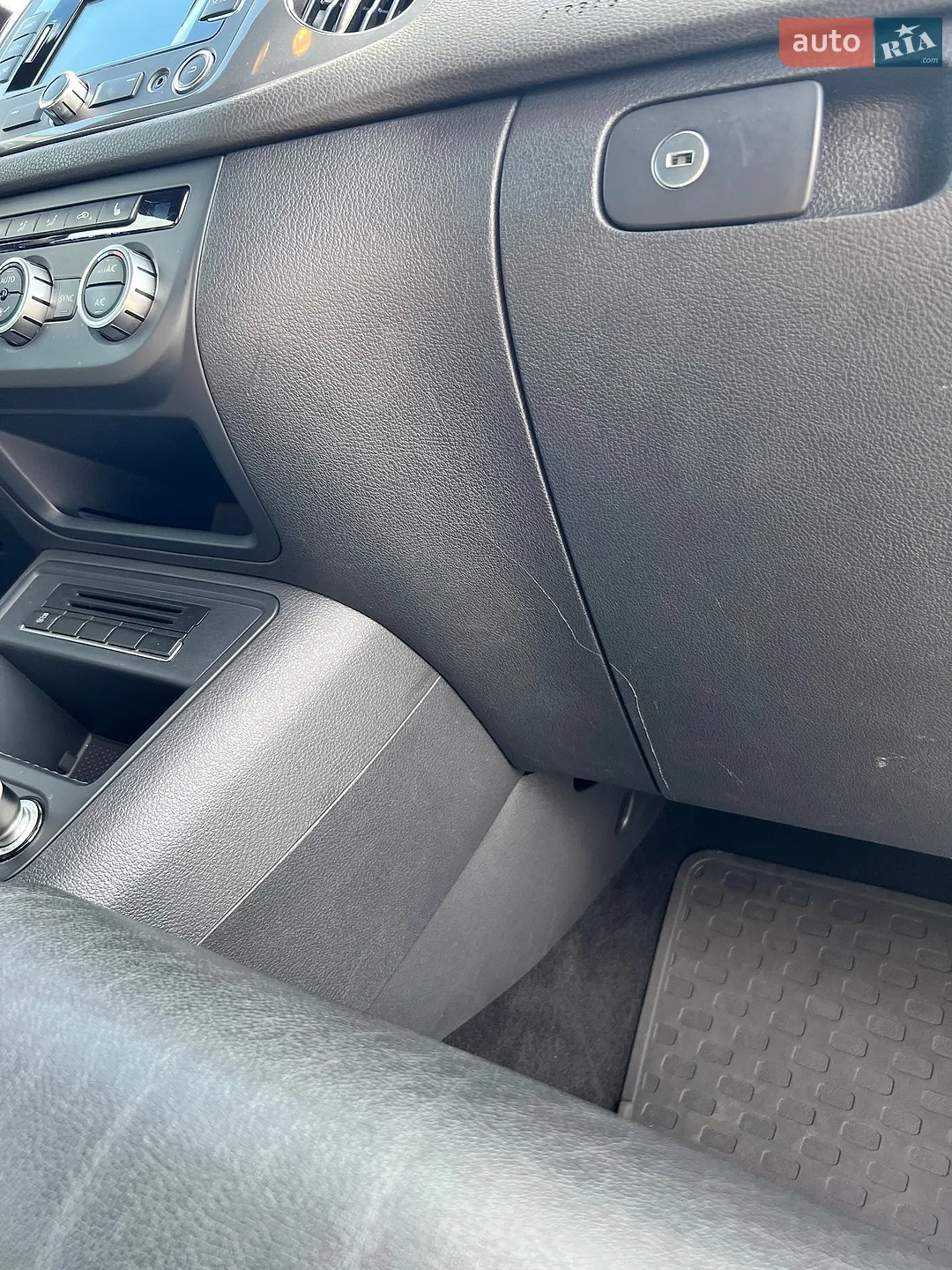 2015 Volkswagen Tiguan - мініатюра 32