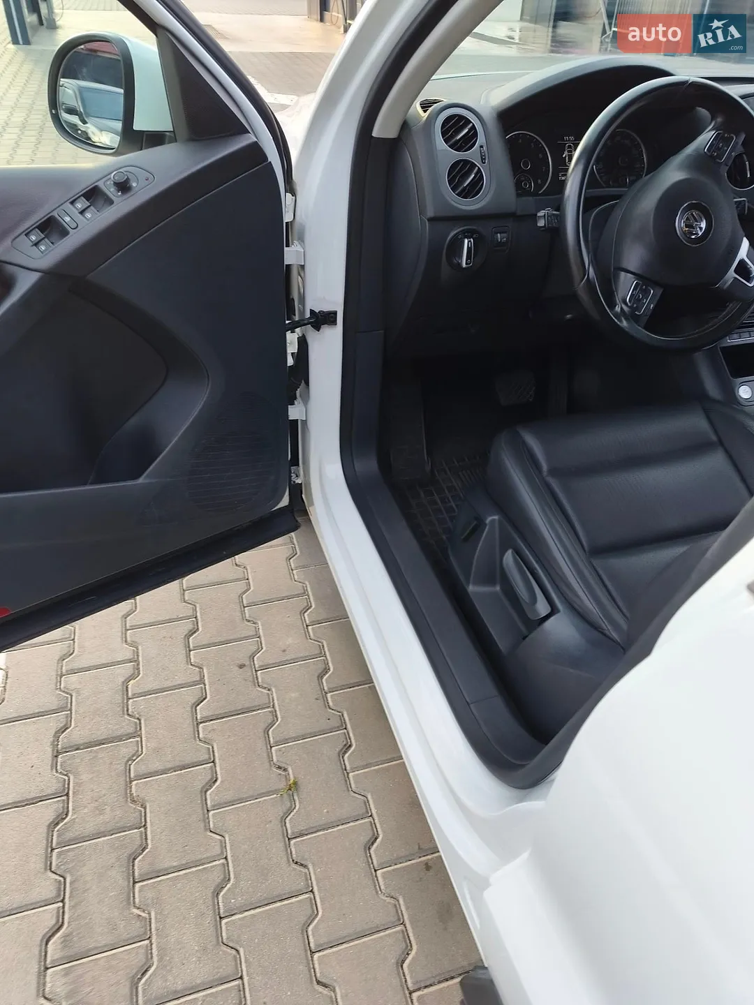 2015 Volkswagen Tiguan - мініатюра 16