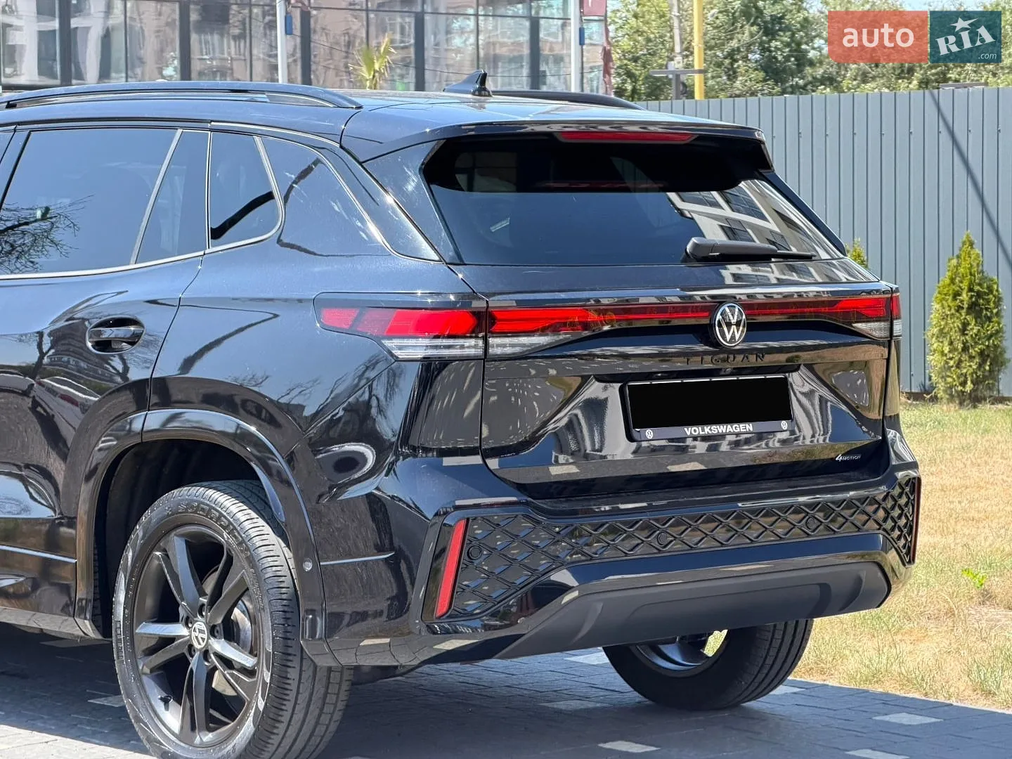 2025 Volkswagen Tiguan - мініатюра 12