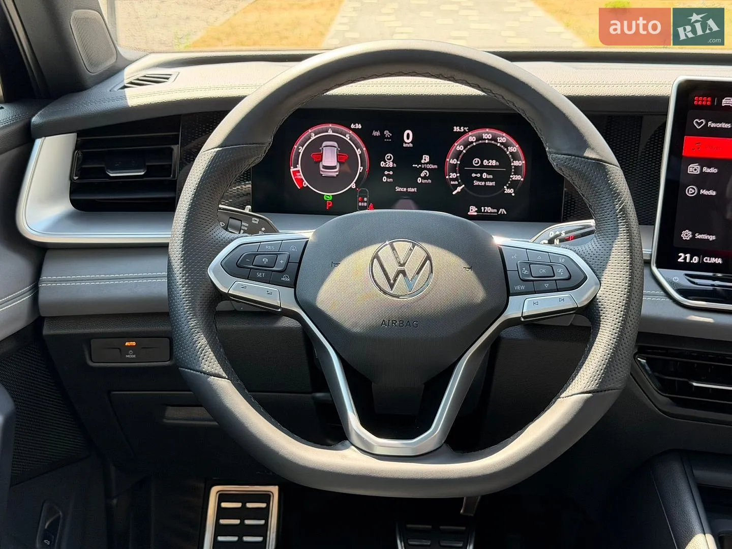 2025 Volkswagen Tiguan - мініатюра 30