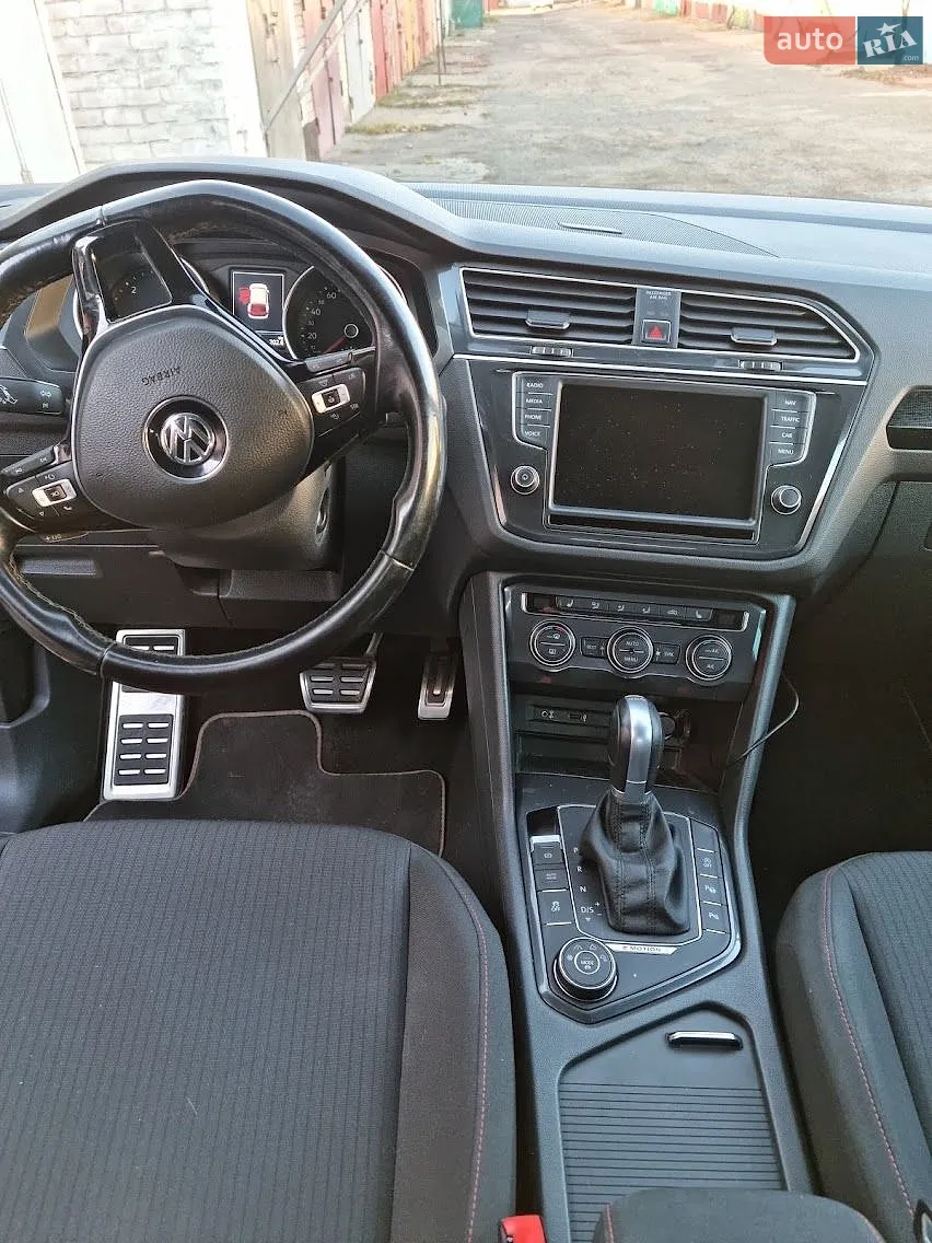 2017 Volkswagen Tiguan - мініатюра 3