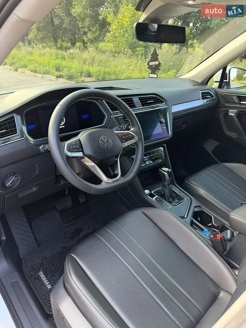2022 Volkswagen Tiguan - мініатюра 12