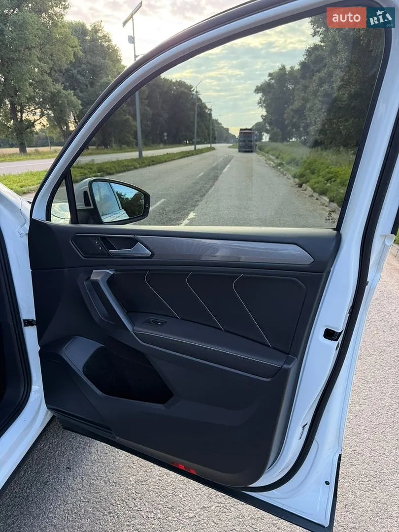 2022 Volkswagen Tiguan - мініатюра 16