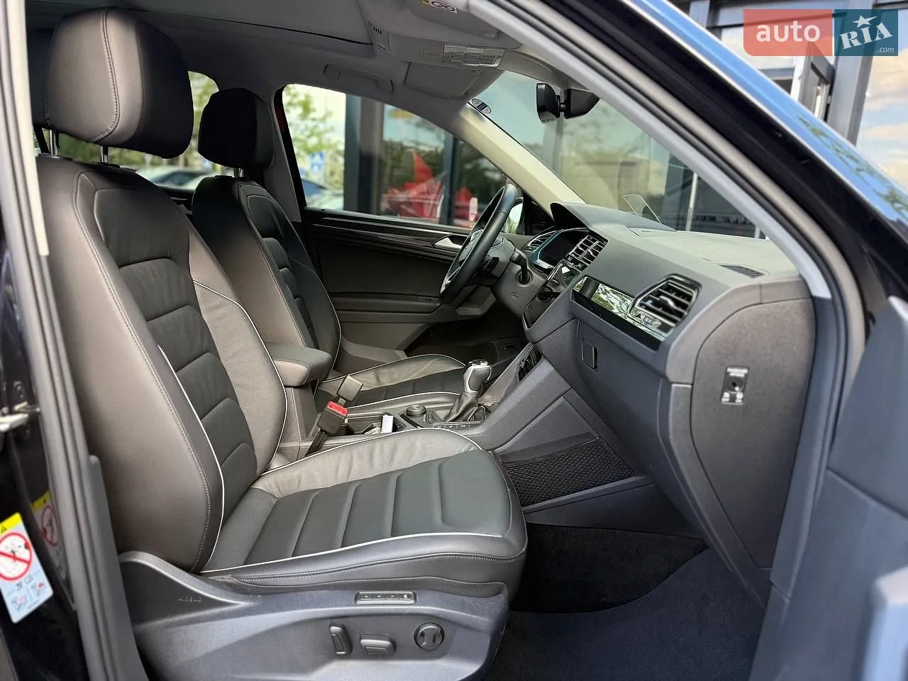 2022 Volkswagen Tiguan - мініатюра 12