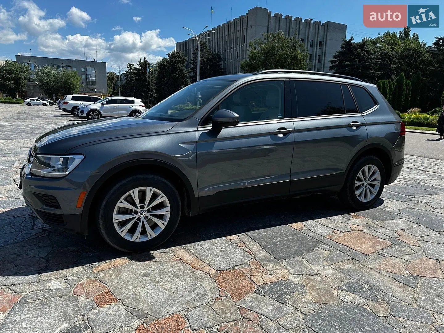 2018 Volkswagen Tiguan - мініатюра 2