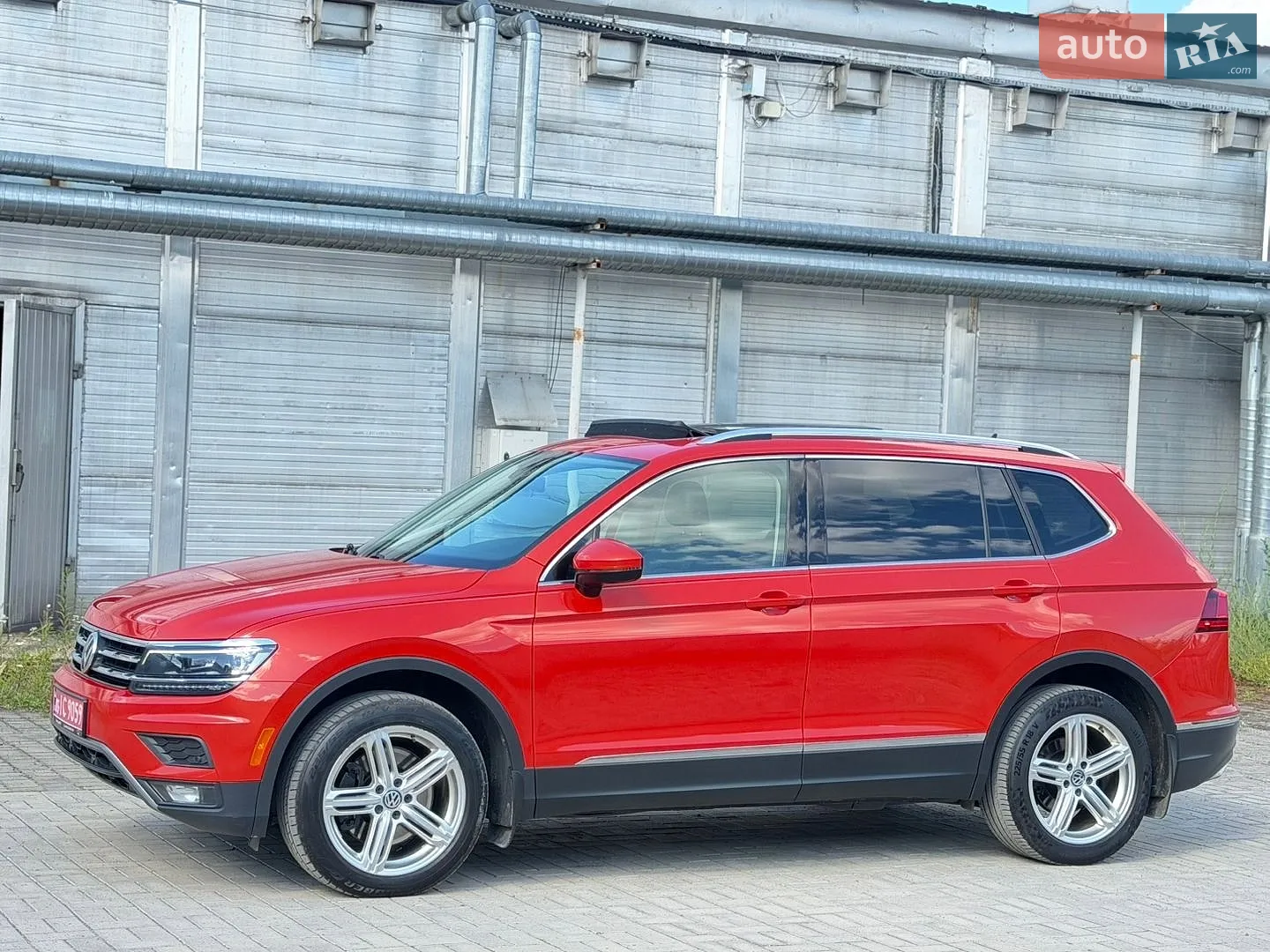 2017 Volkswagen Tiguan - мініатюра 7