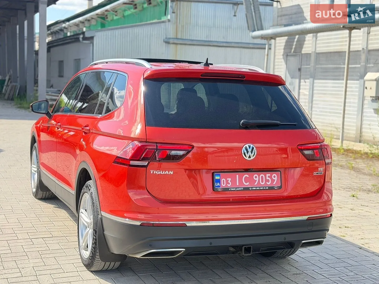 2017 Volkswagen Tiguan - мініатюра 11