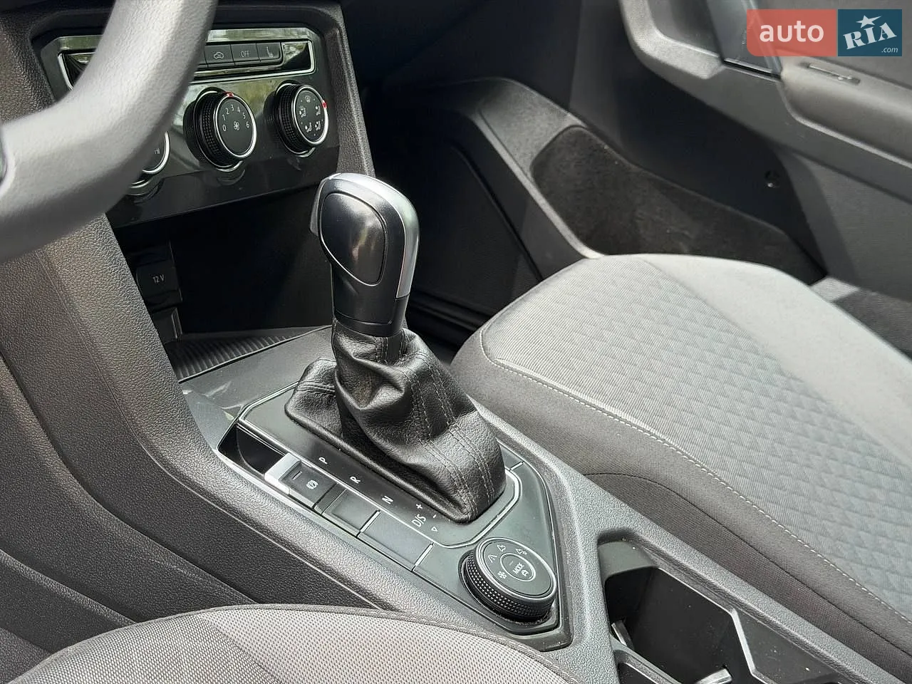 2019 Volkswagen Tiguan - мініатюра 35