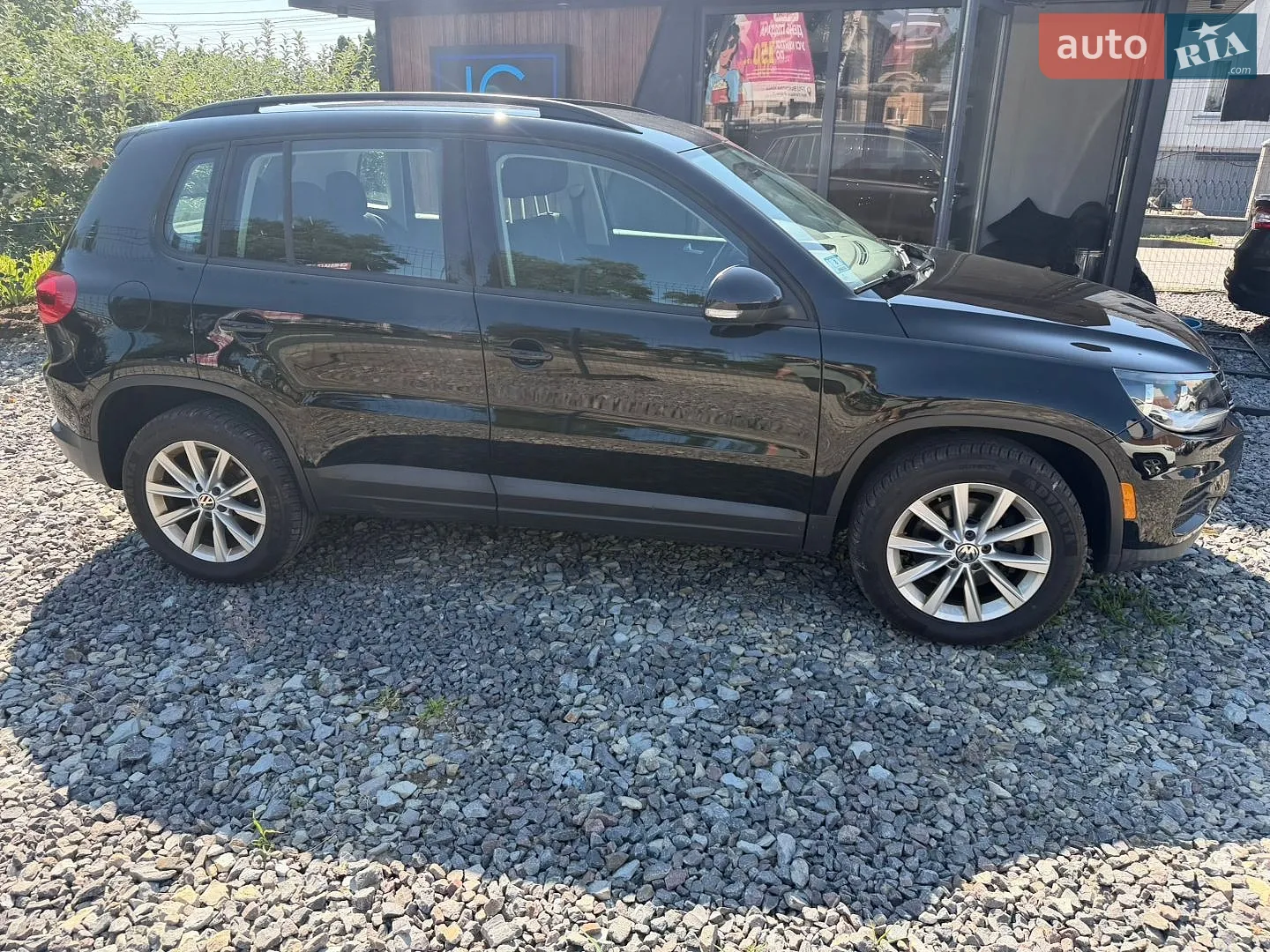 2017 Volkswagen Tiguan - мініатюра 5