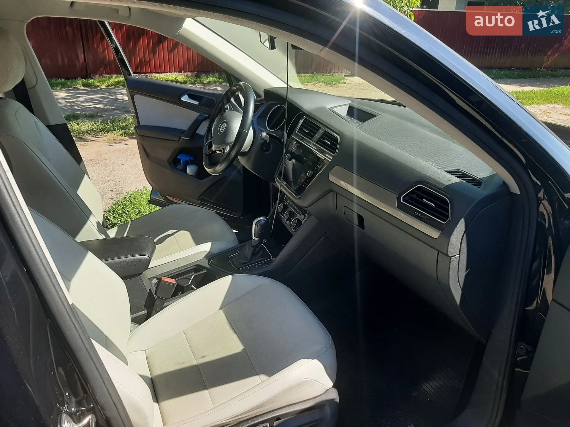 2017 Volkswagen Tiguan - мініатюра 30