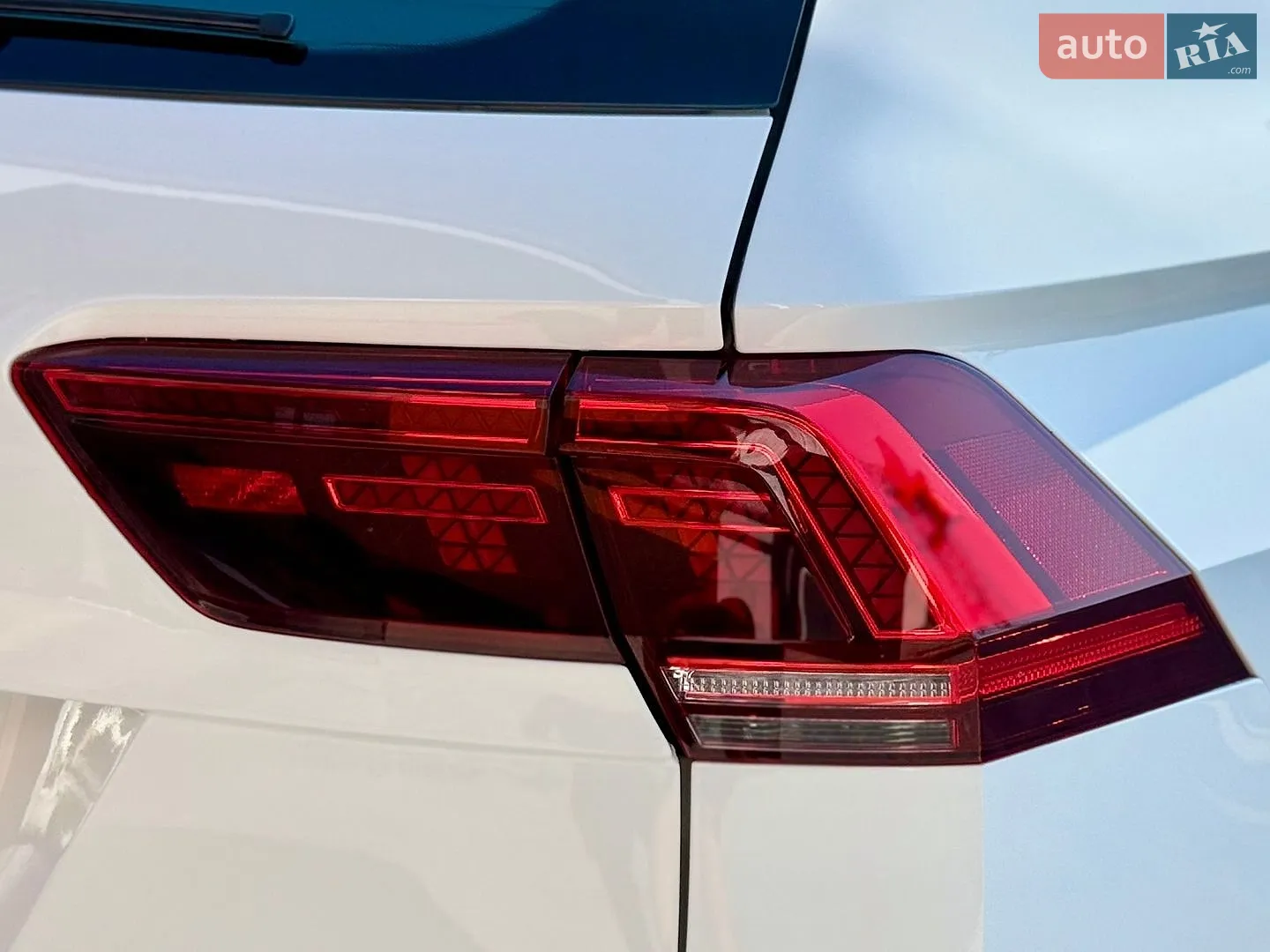 2018 Volkswagen Tiguan - мініатюра 44