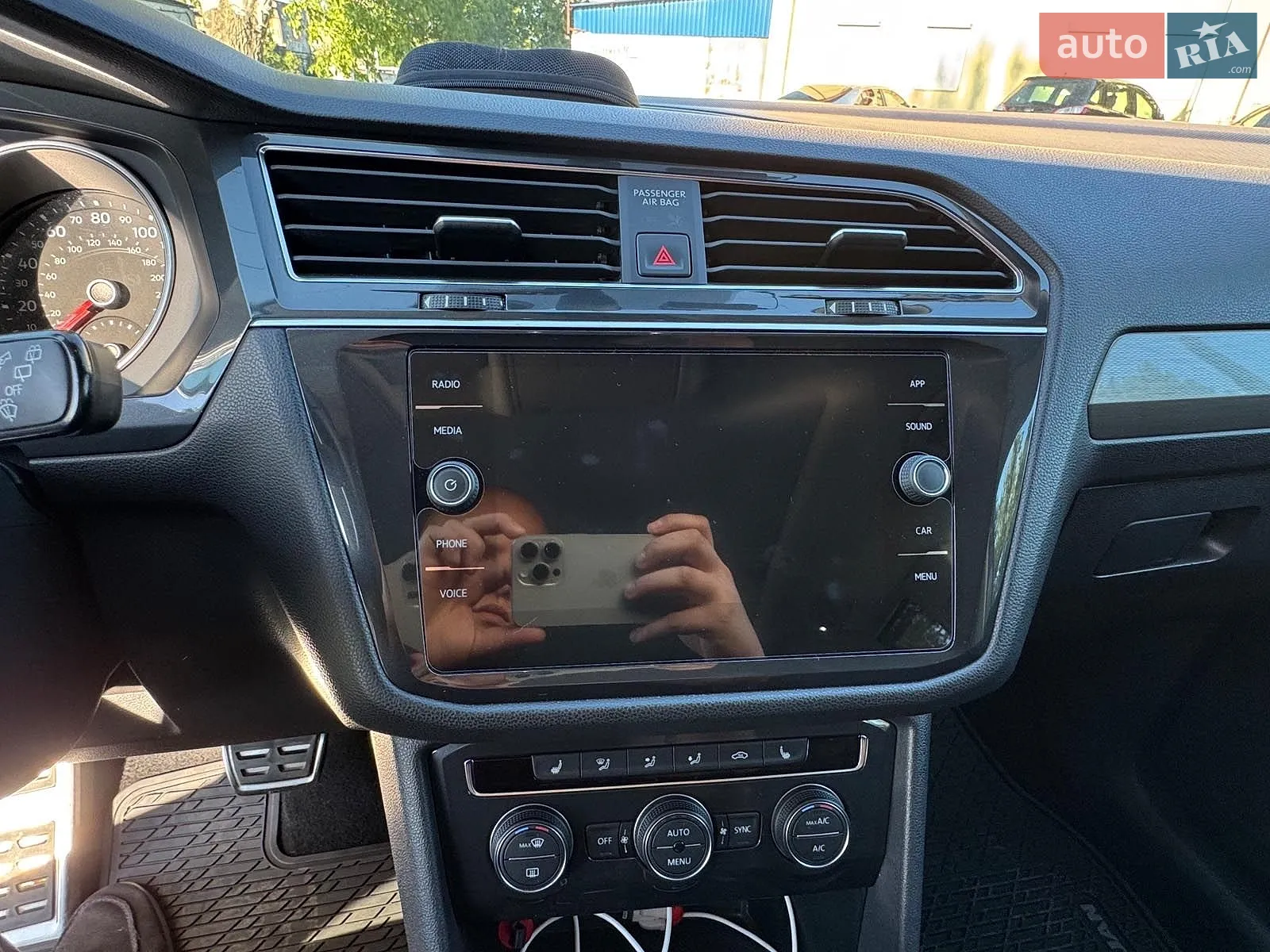 2019 Volkswagen Tiguan - мініатюра 21