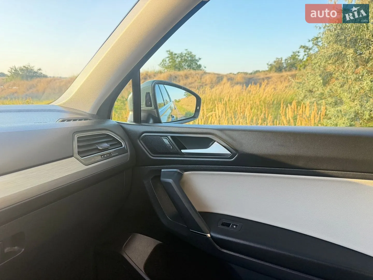 2020 Volkswagen Tiguan - мініатюра 36