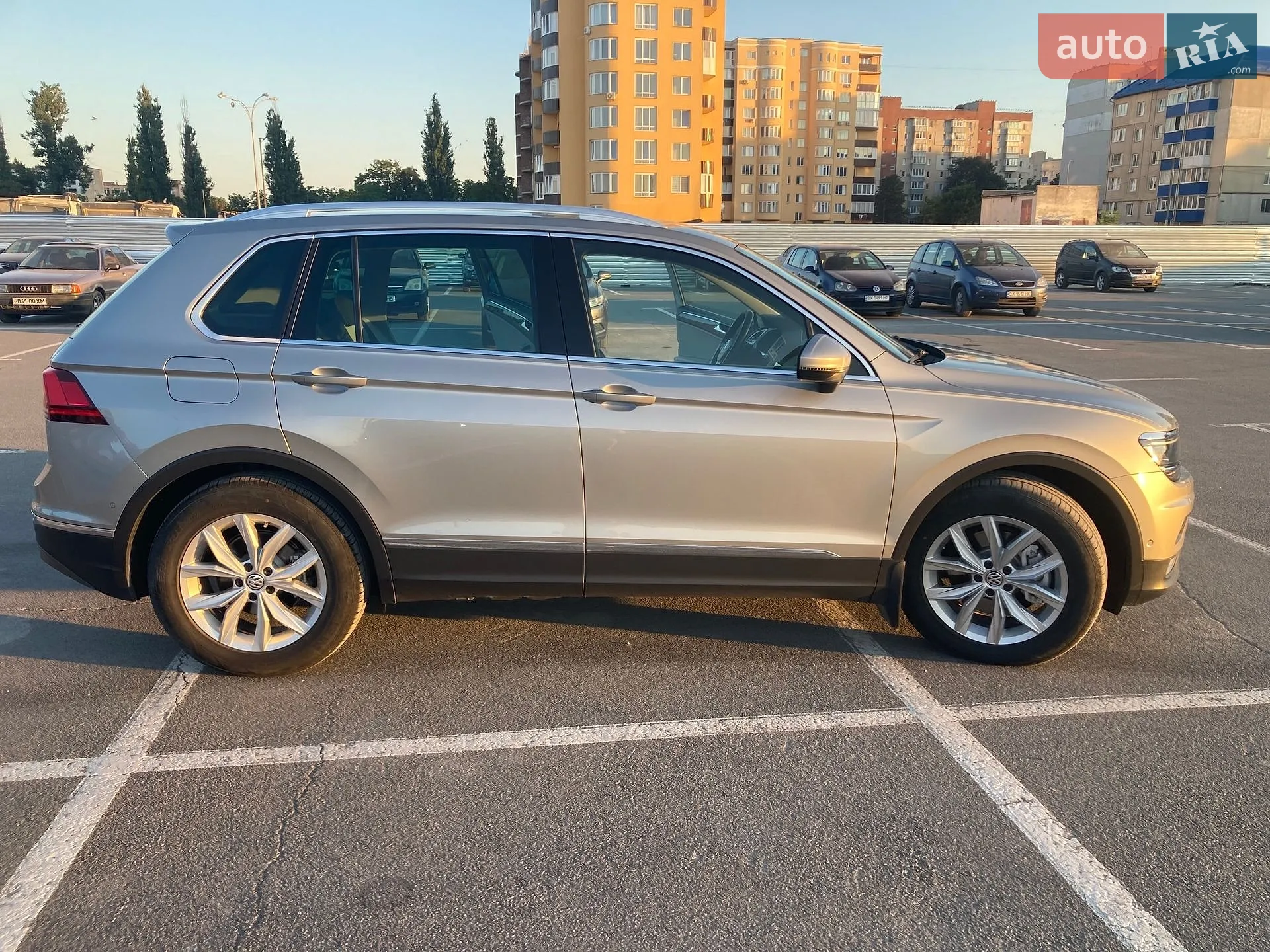 2017 Volkswagen Tiguan - мініатюра 7