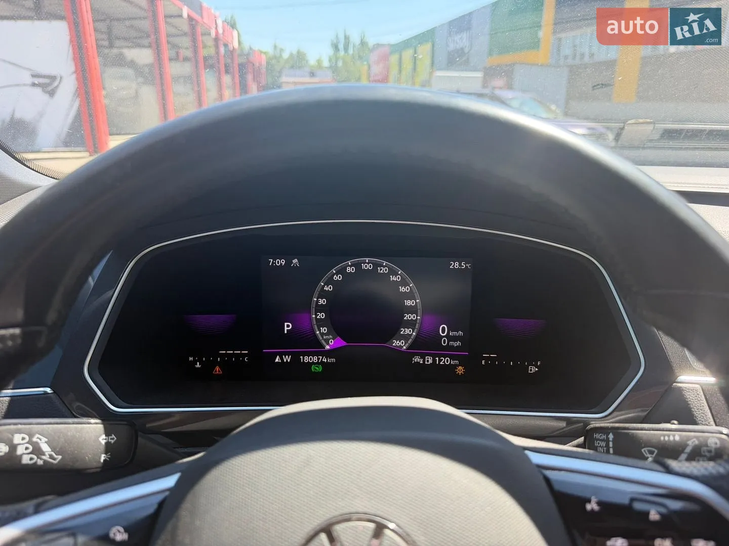2021 Volkswagen Tiguan - мініатюра 42