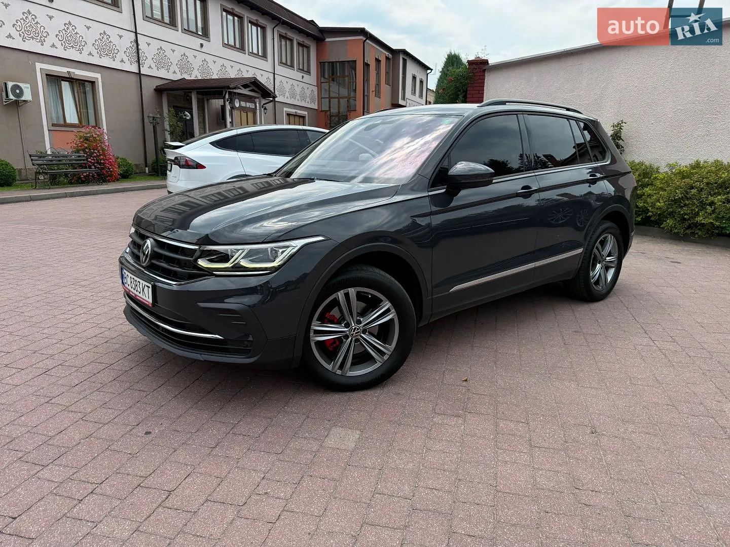 2021 Volkswagen Tiguan - мініатюра 3
