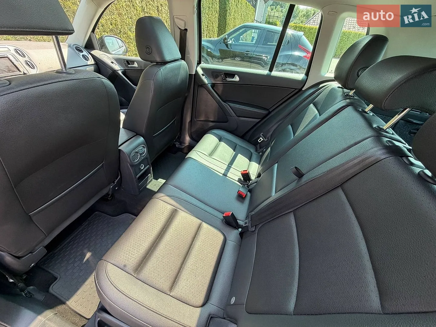 2017 Volkswagen Tiguan - мініатюра 28