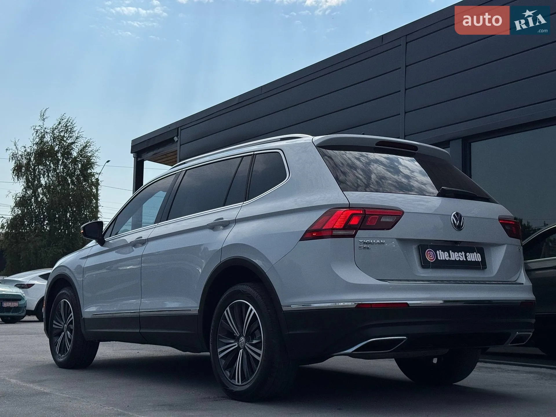 2017 Volkswagen Tiguan - мініатюра 20