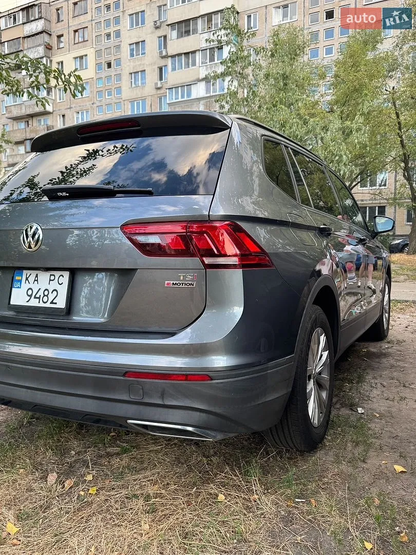 2017 Volkswagen Tiguan - мініатюра 4
