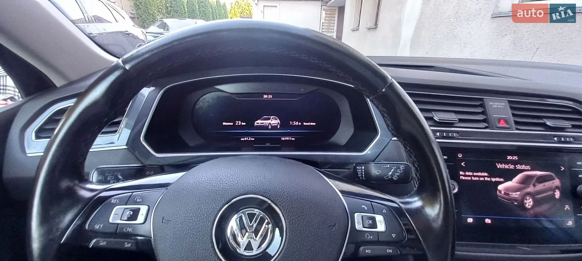 2017 Volkswagen Tiguan - мініатюра 23