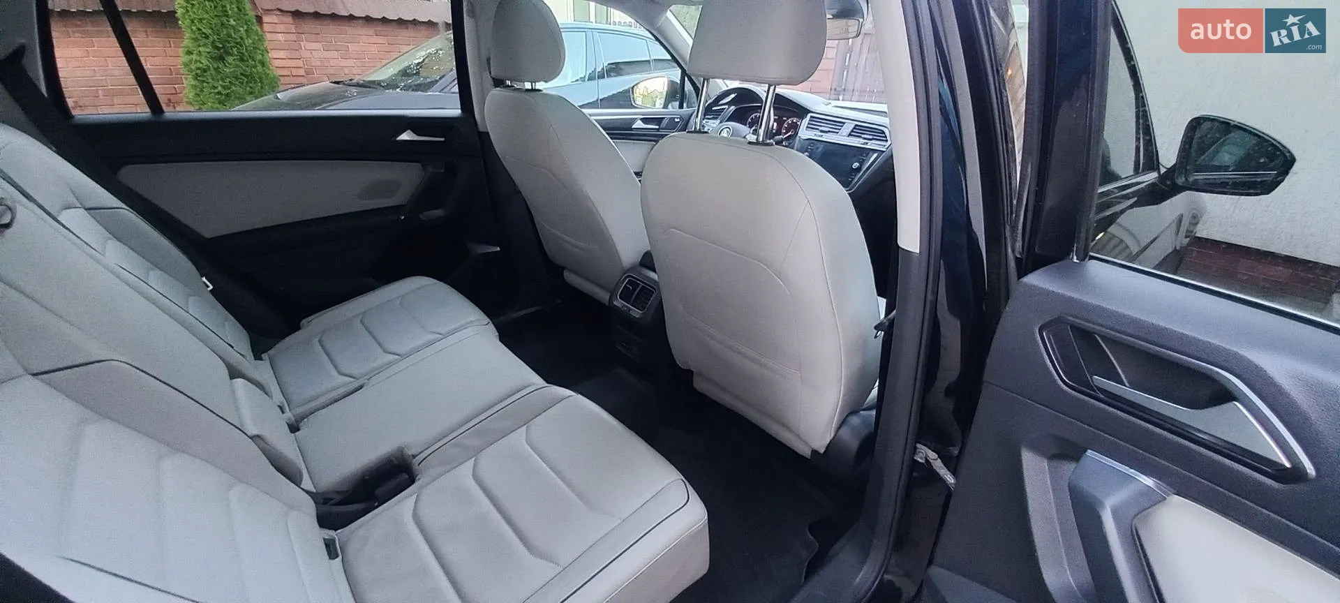 2017 Volkswagen Tiguan - мініатюра 27