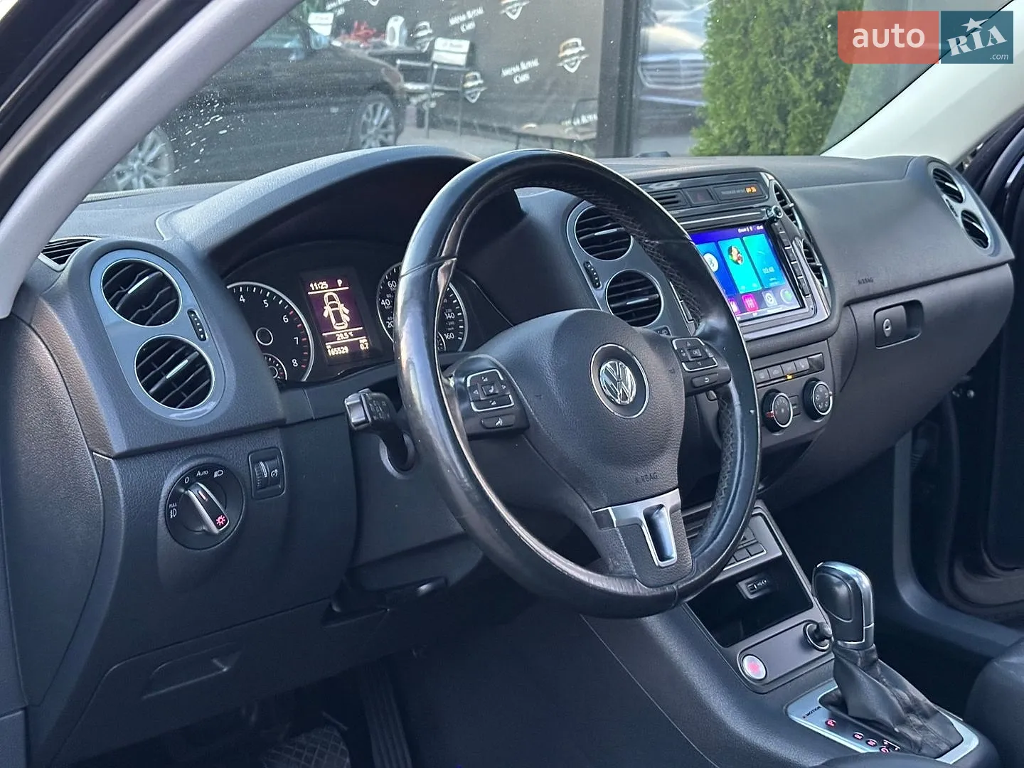 2015 Volkswagen Tiguan - мініатюра 14