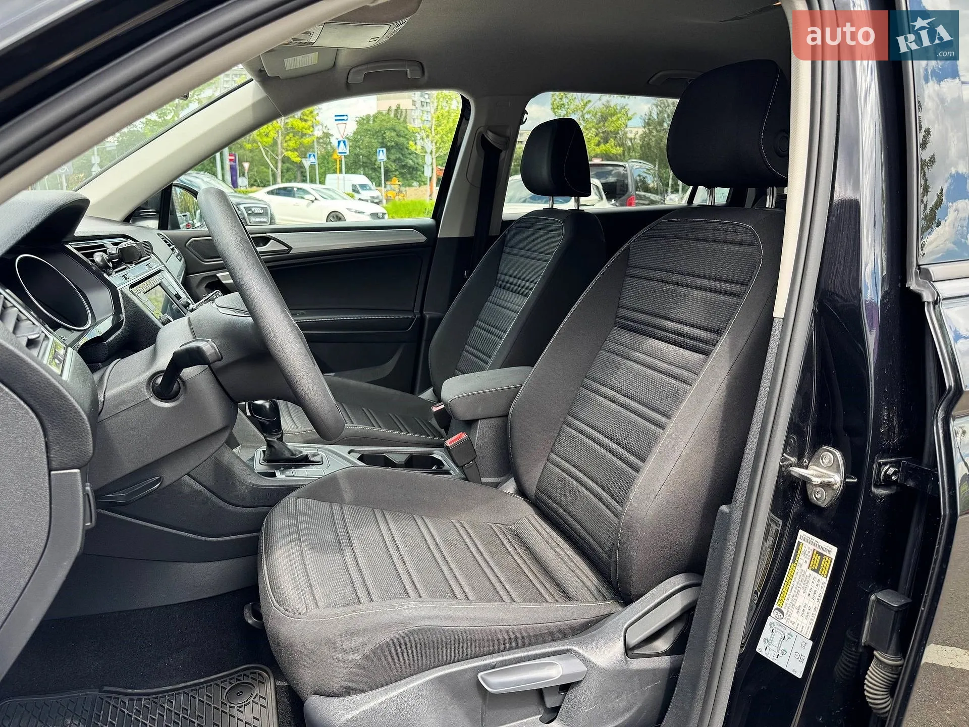 2020 Volkswagen Tiguan - мініатюра 11