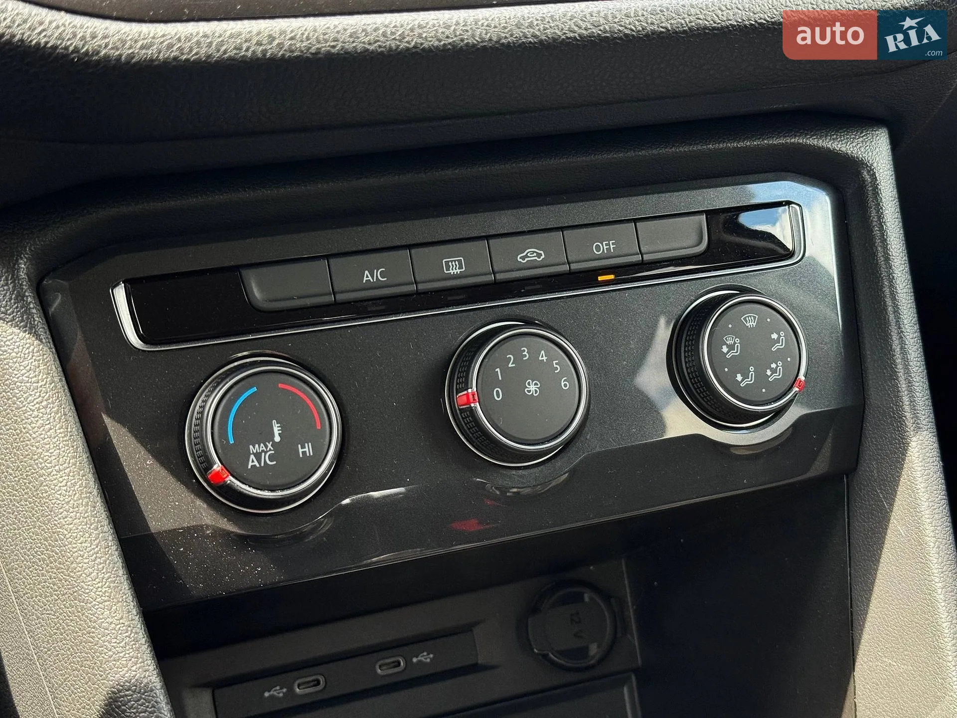 2020 Volkswagen Tiguan - мініатюра 35