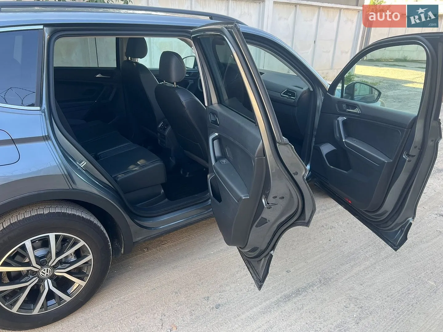 2017 Volkswagen Tiguan - мініатюра 13