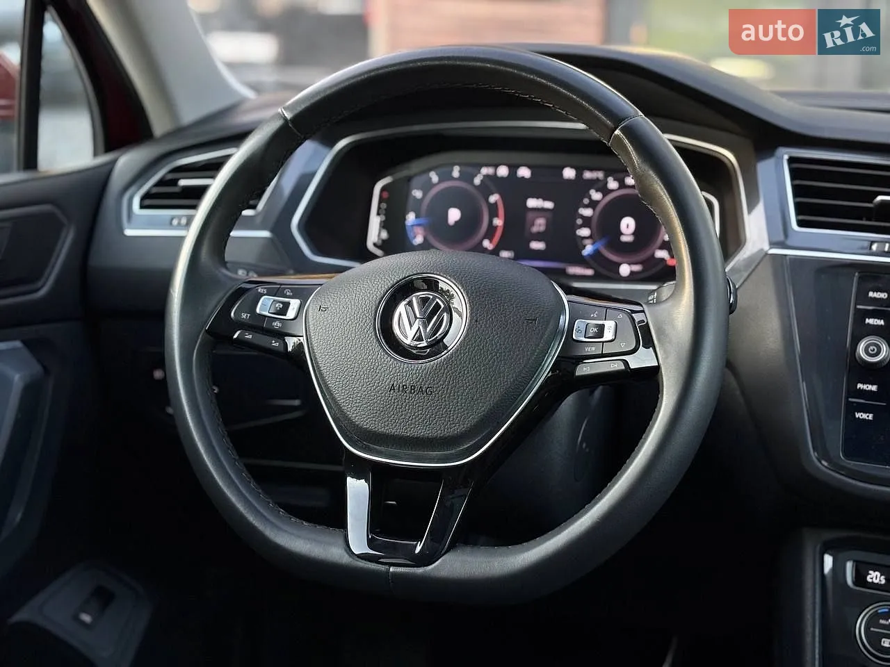 2019 Volkswagen Tiguan - мініатюра 12