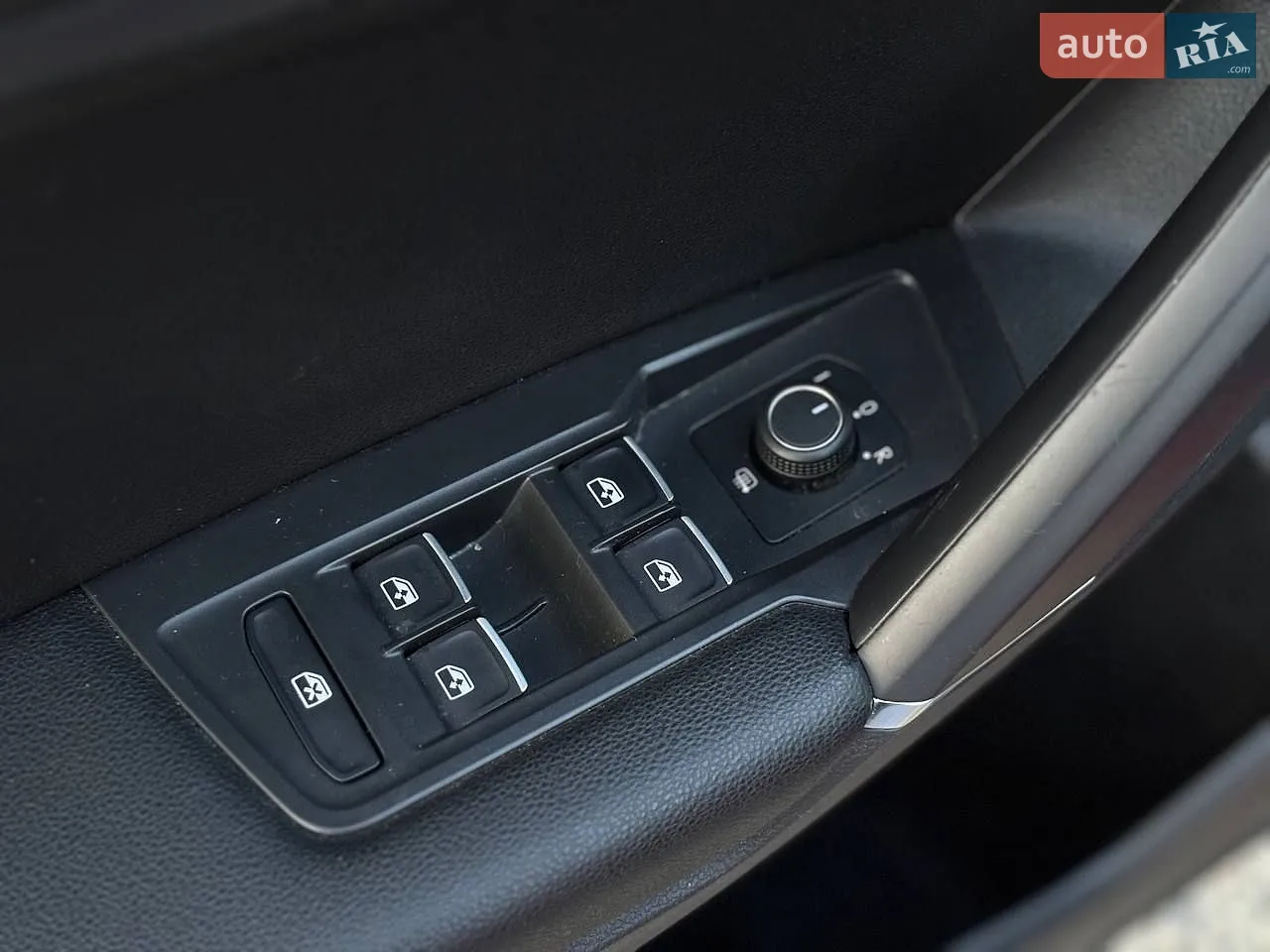 2019 Volkswagen Tiguan - мініатюра 22