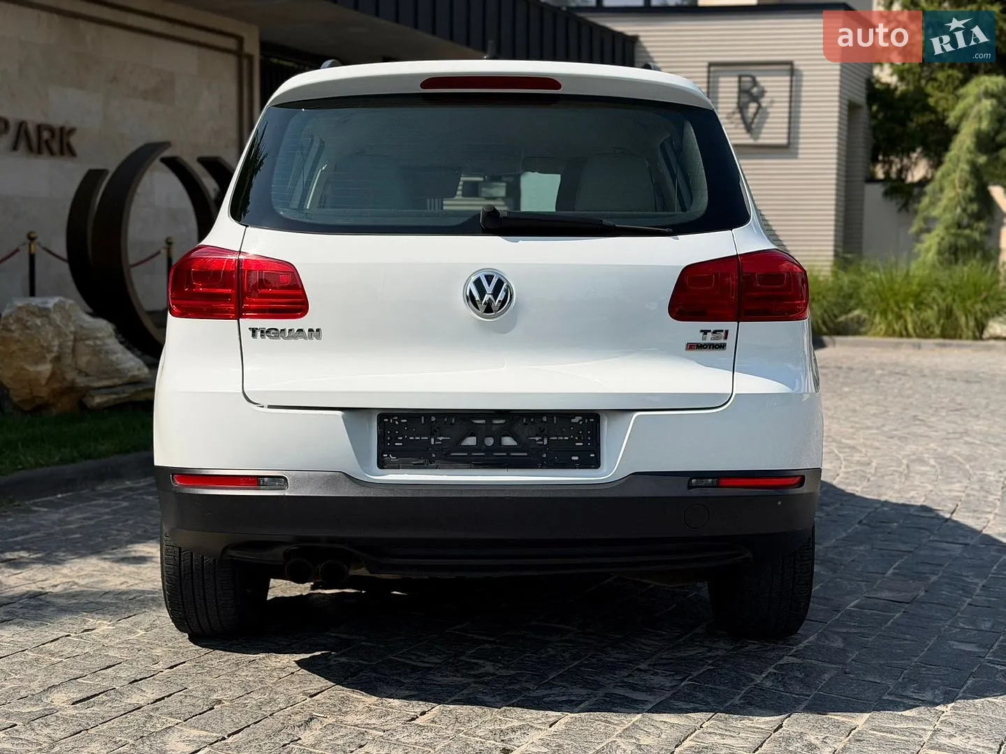 2016 Volkswagen Tiguan - мініатюра 13