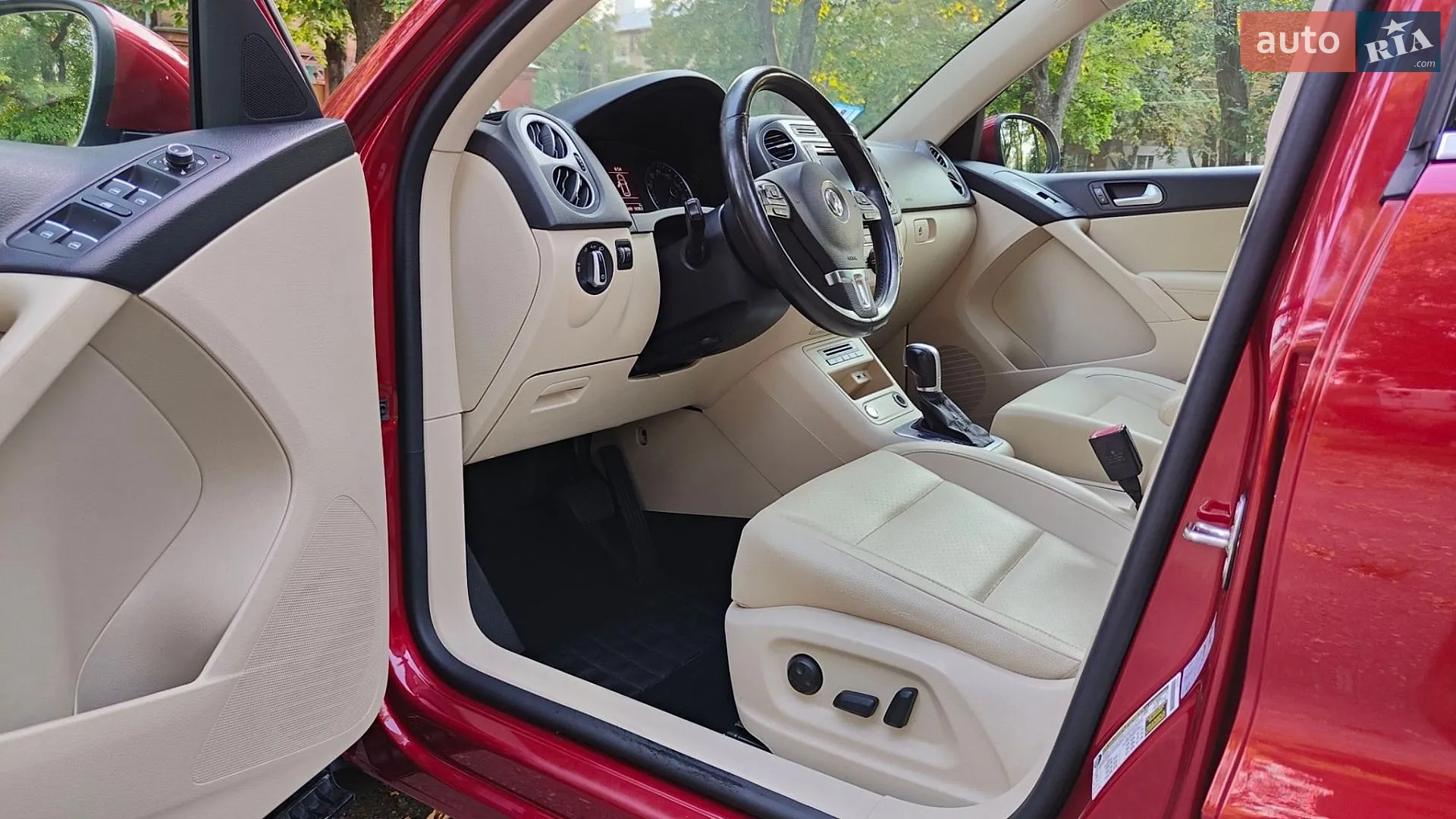 2016 Volkswagen Tiguan - мініатюра 74