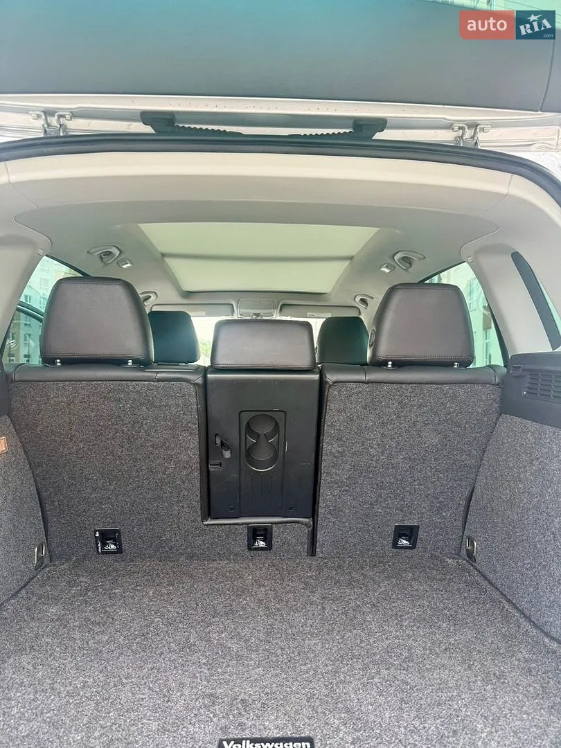 2016 Volkswagen Tiguan - мініатюра 17